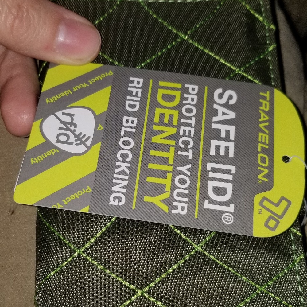 Travelon SafeID RFID wallet